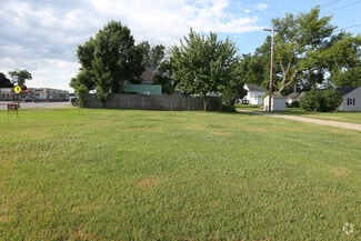 301 Main St S