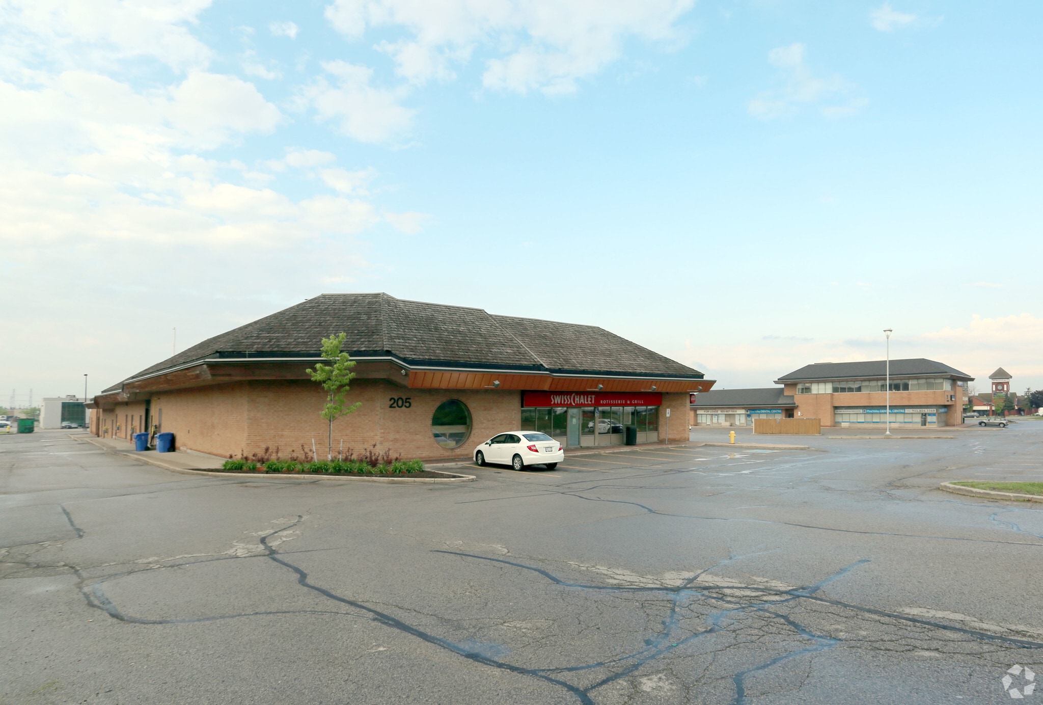 211 Marycroft Ave, Vaughan, ON for Rent