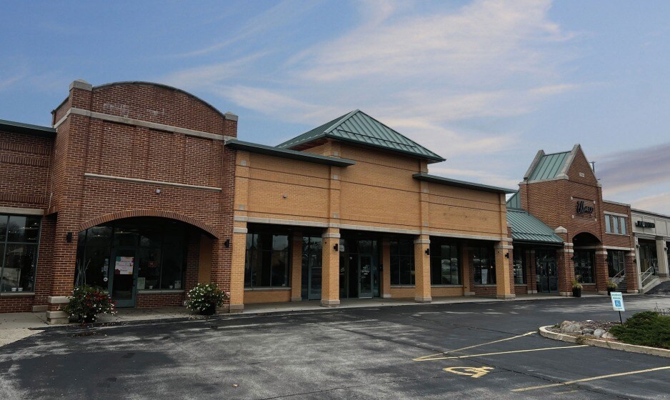 217-227 N Main St, Thiensville, WI for Rent