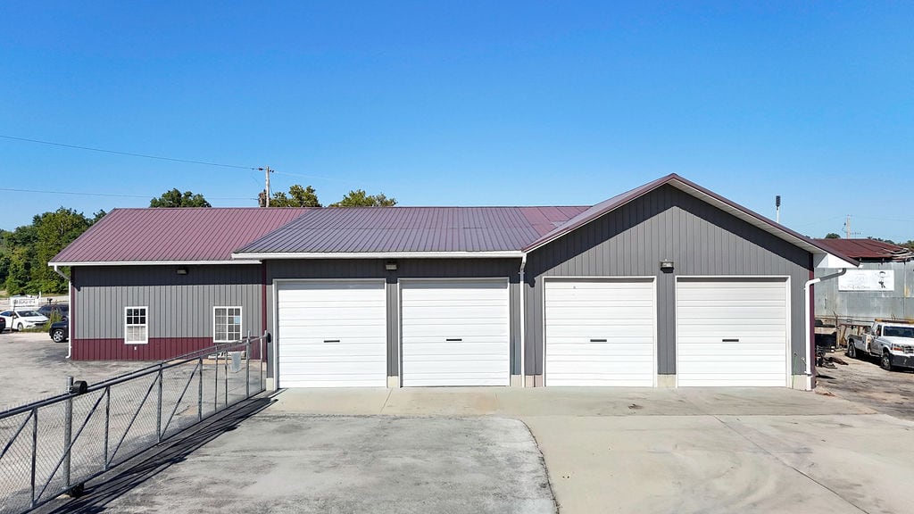 888 Commercial Blvd, Herculaneum, MO for Sale