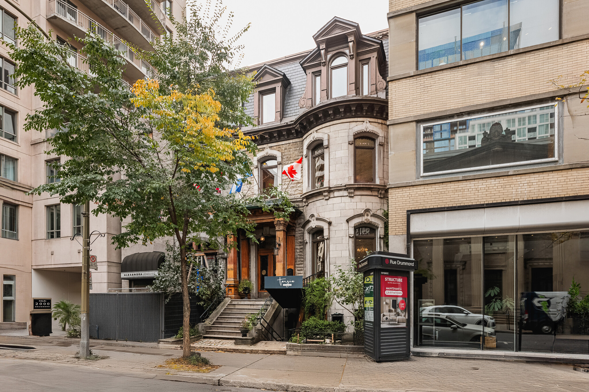 2070-2072 Rue Drummond, Montréal, QC for Sale