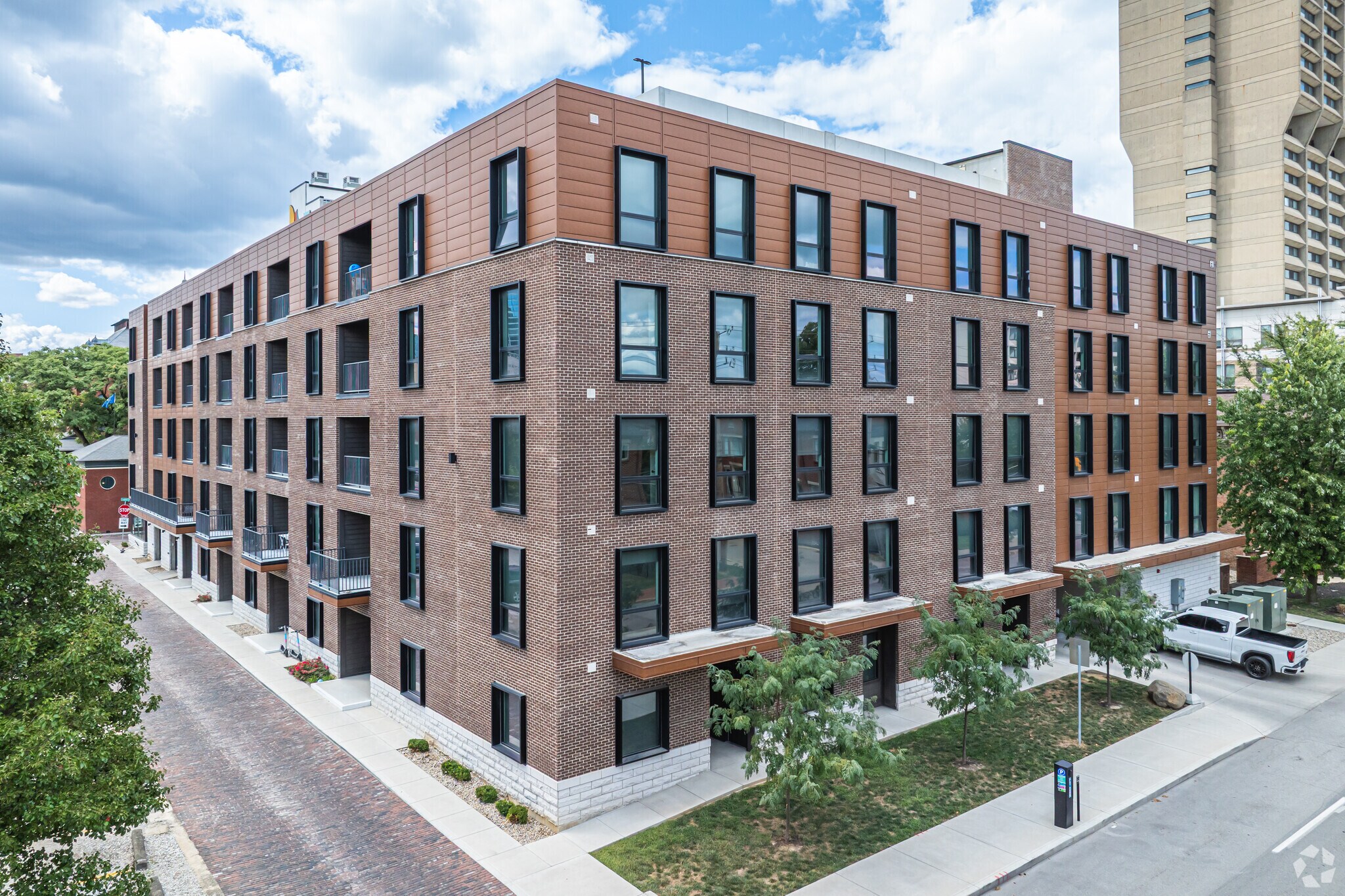 423 E Michigan St, Indianapolis, IN for Rent