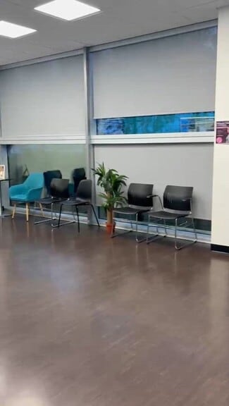 Edmonton, AB Retail - 4420 Calgary Trl NW Edmonton, AB Retail - 4420 Calgary Trl NW