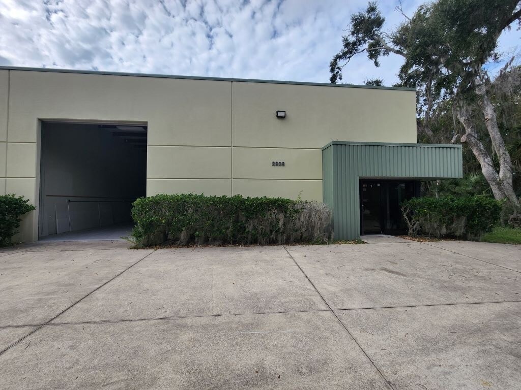 2808 Hibiscus Dr, Edgewater, FL for Rent