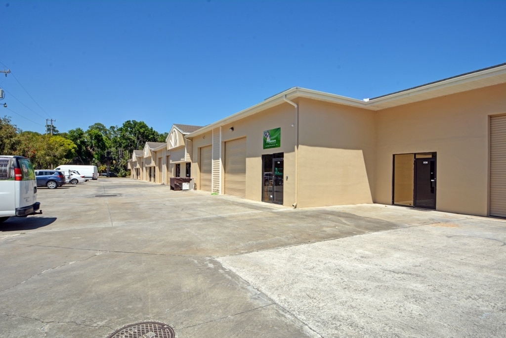 920-936 36th Ct SW, Vero Beach, FL for Rent