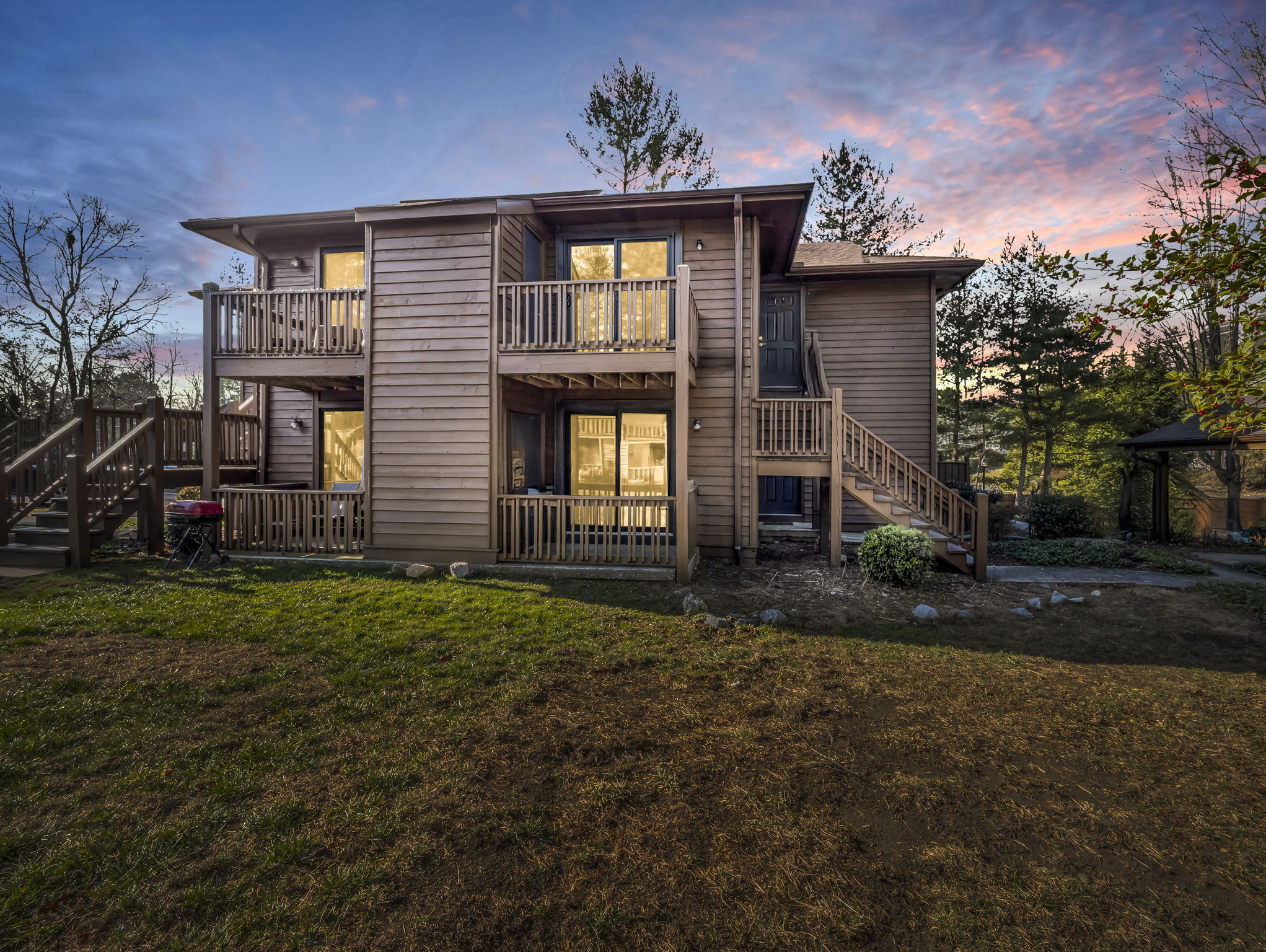 520 Courtwood Ln, Hendersonville, NC for Sale