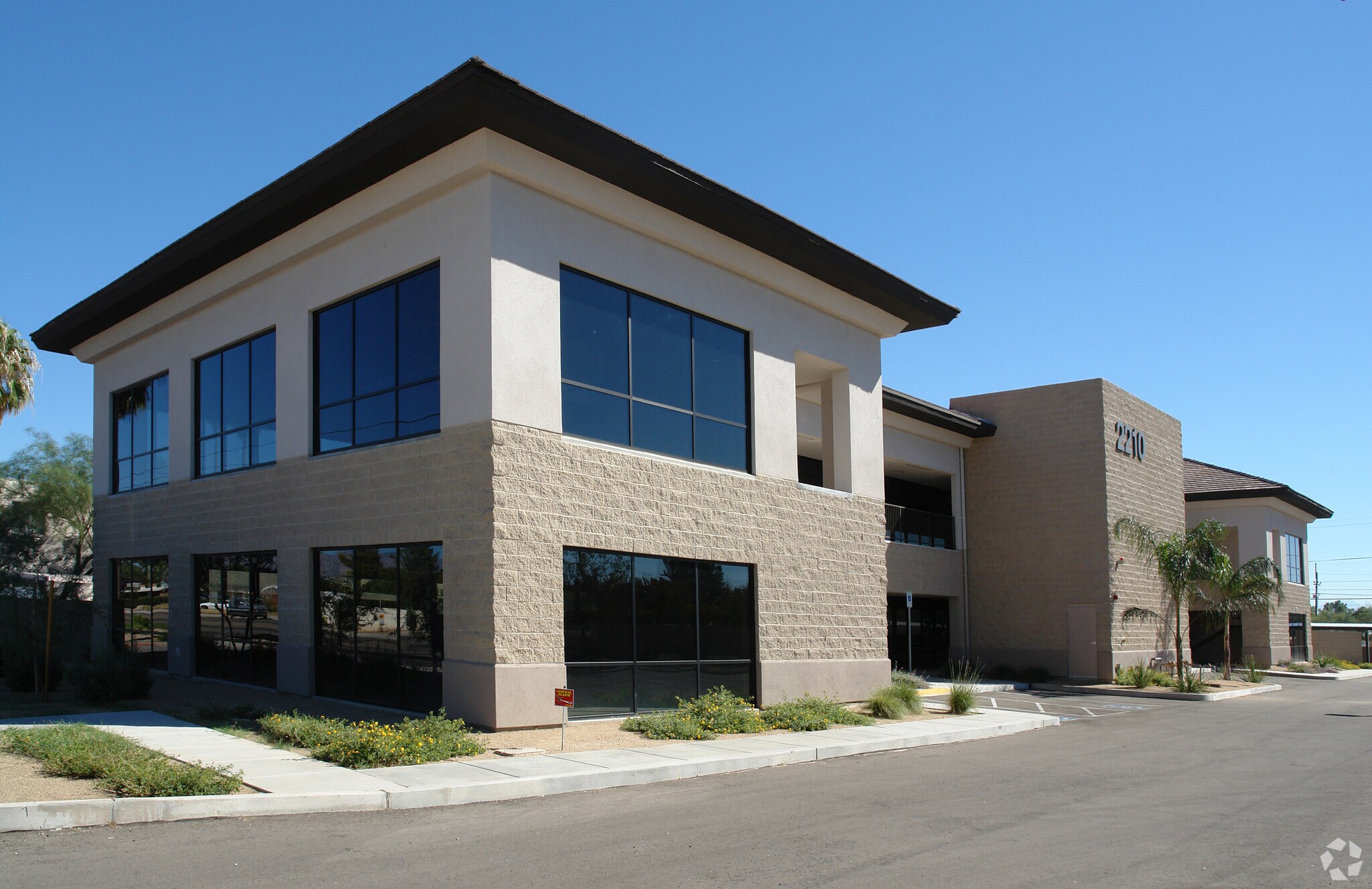 2210 E Fort Lowell Rd, Tucson, AZ for Rent