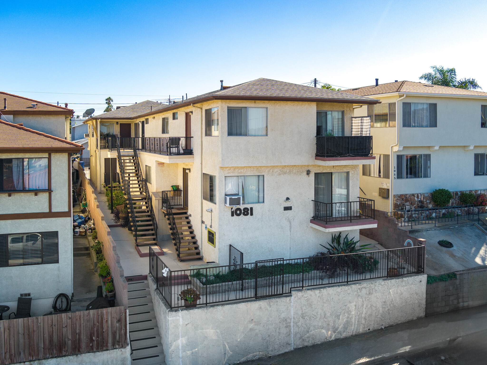 1081 W 19th St, San Pedro, CA for Sale