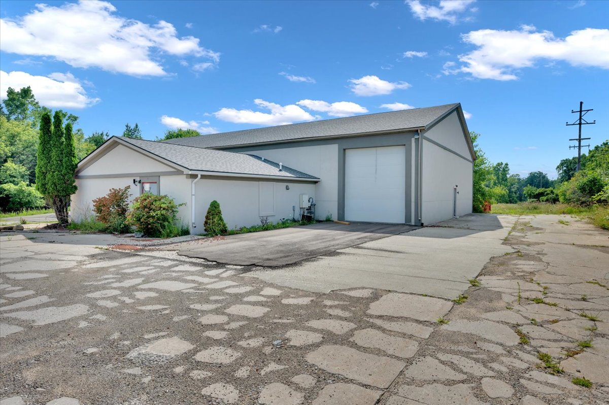 1500 McMillan Rd, Owosso, MI for Sale