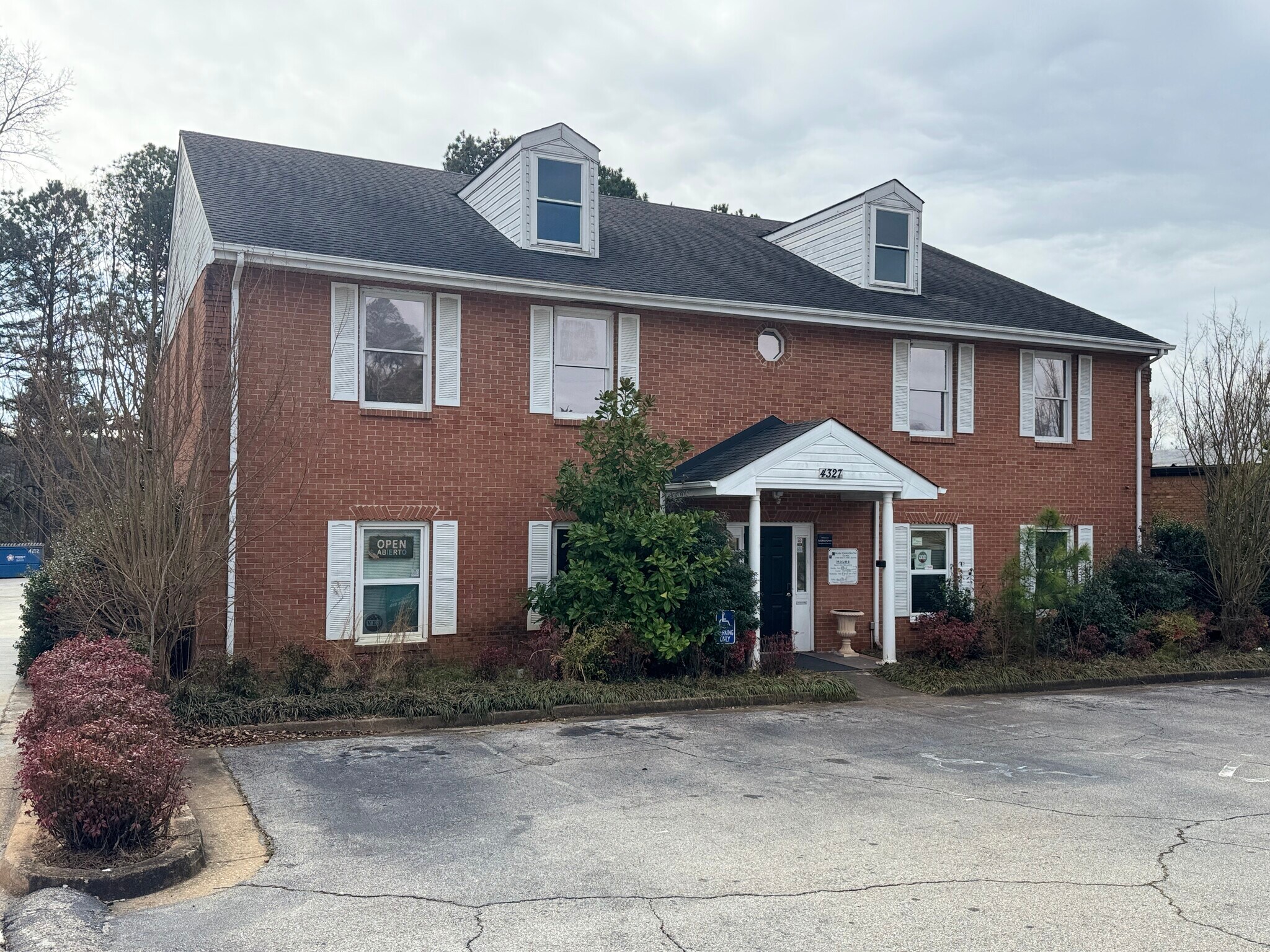 4327 Mundy Mill Rd, Oakwood, GA for Sale