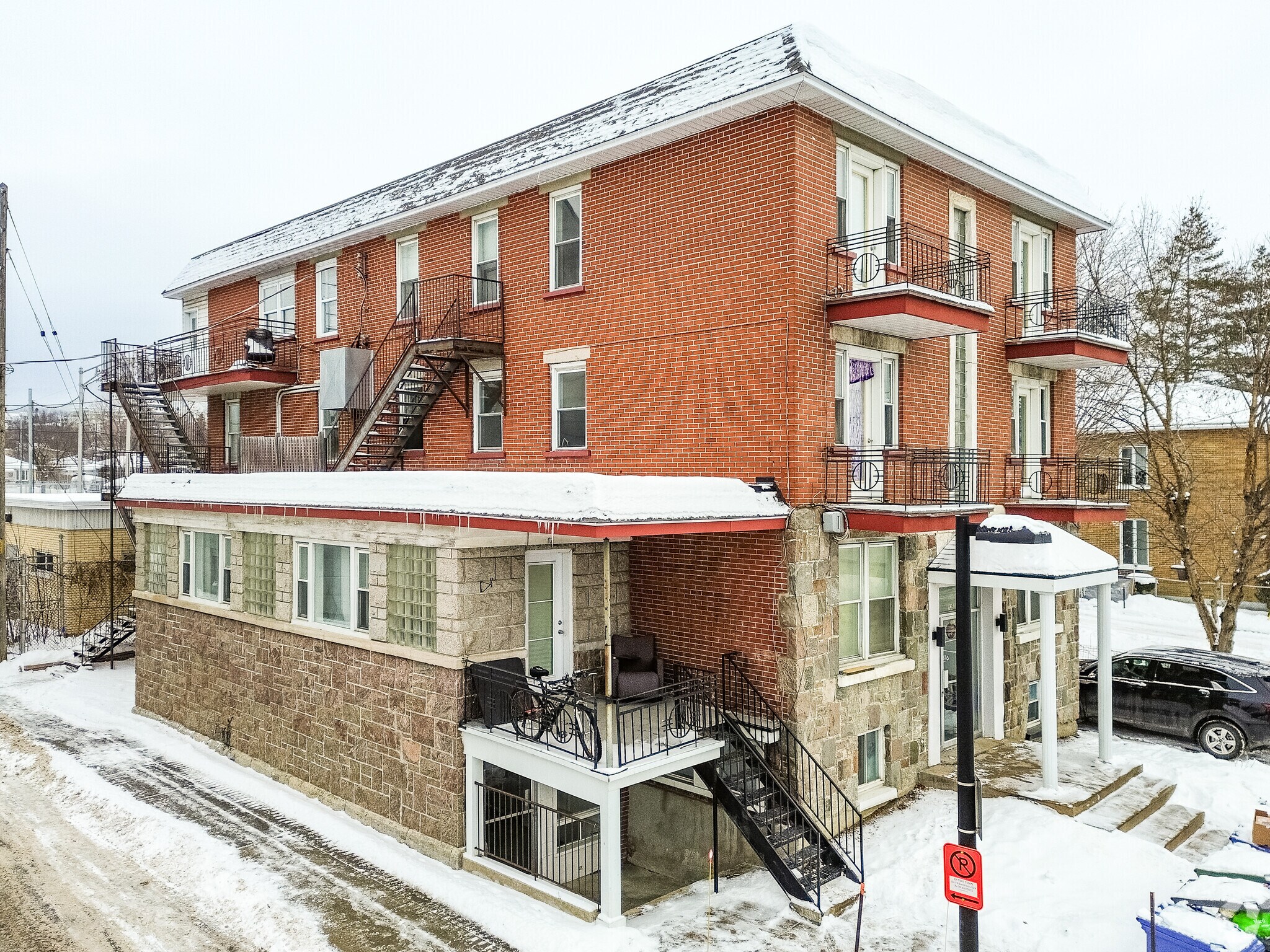 135 Rue 47e E, Québec, QC for Sale