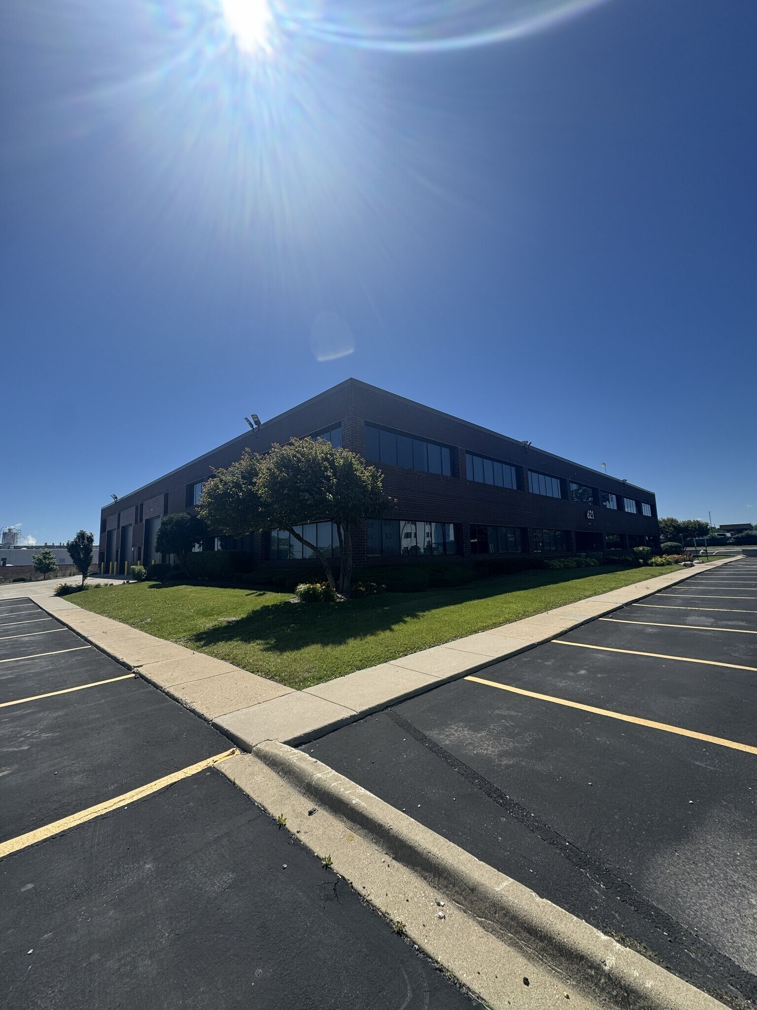 621 Busse Rd, Bensenville, IL for Rent