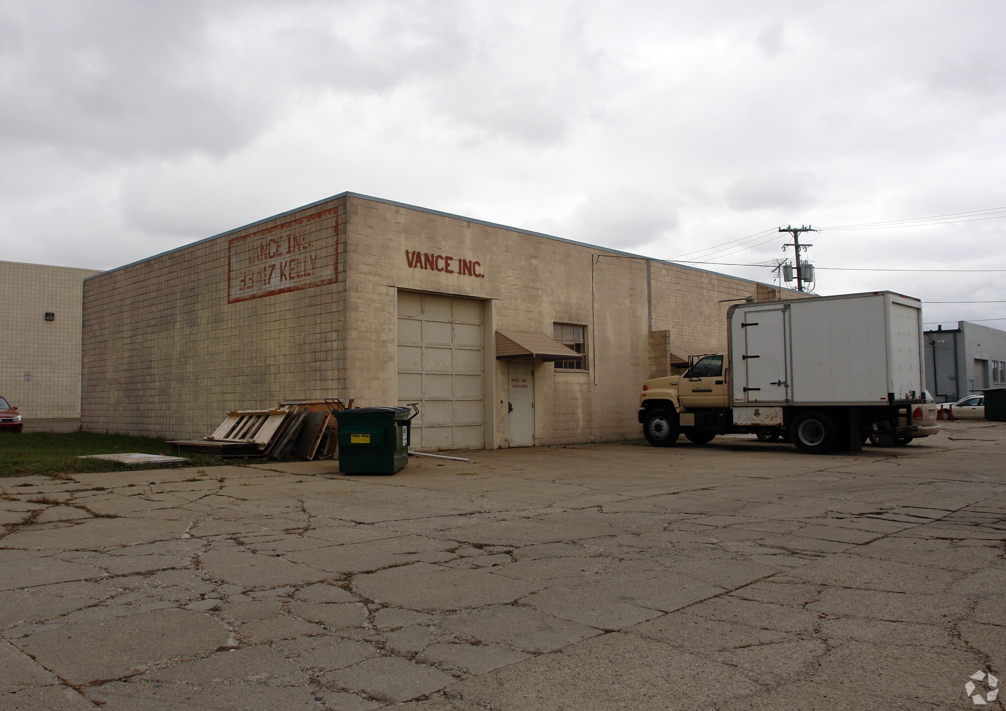 33417-33419 Kelly Rd, Fraser, MI for Sale