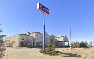 Perry, OK Hospitality - 3112 W Fir St