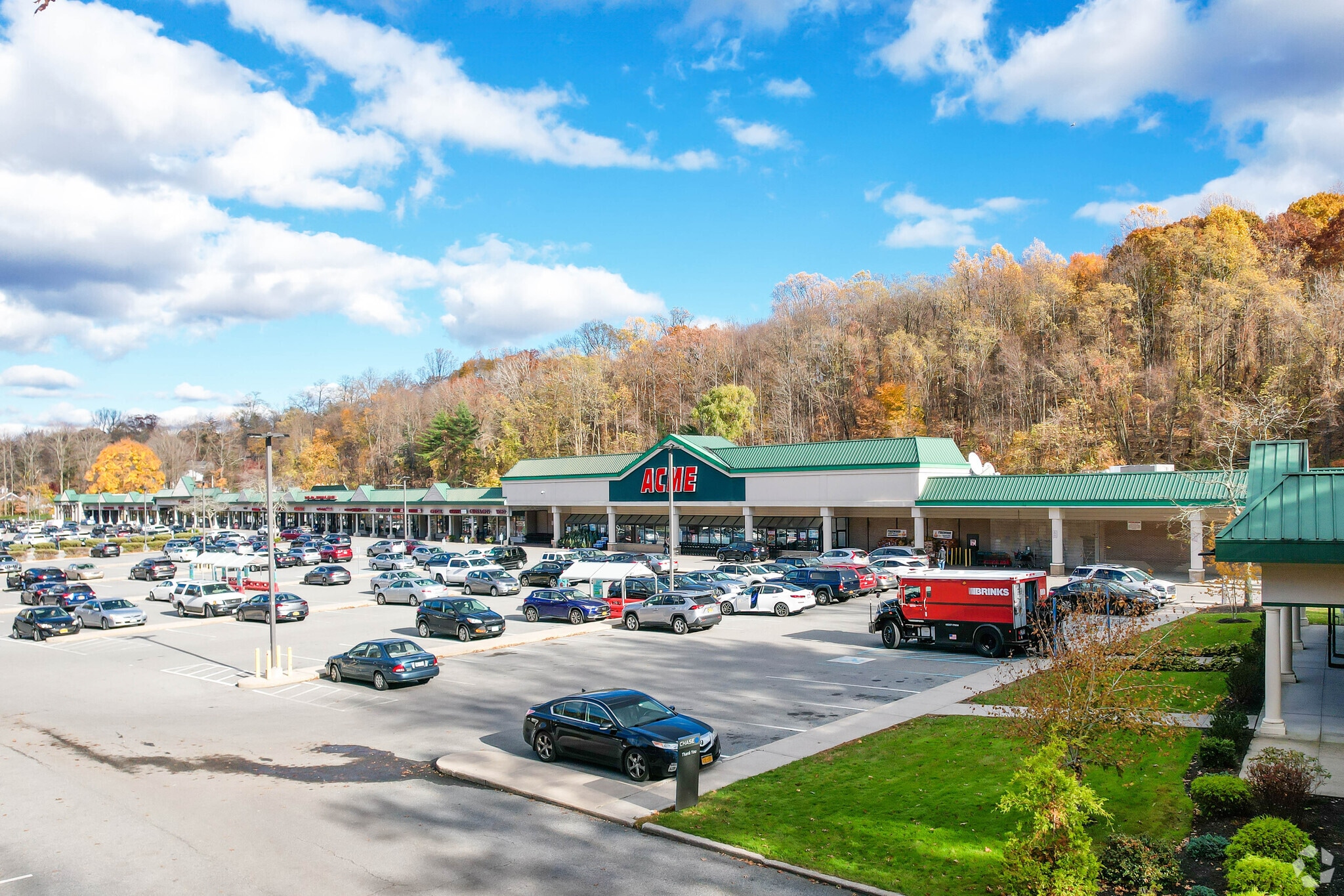 660 Columbus Ave, Thornwood, NY for Rent