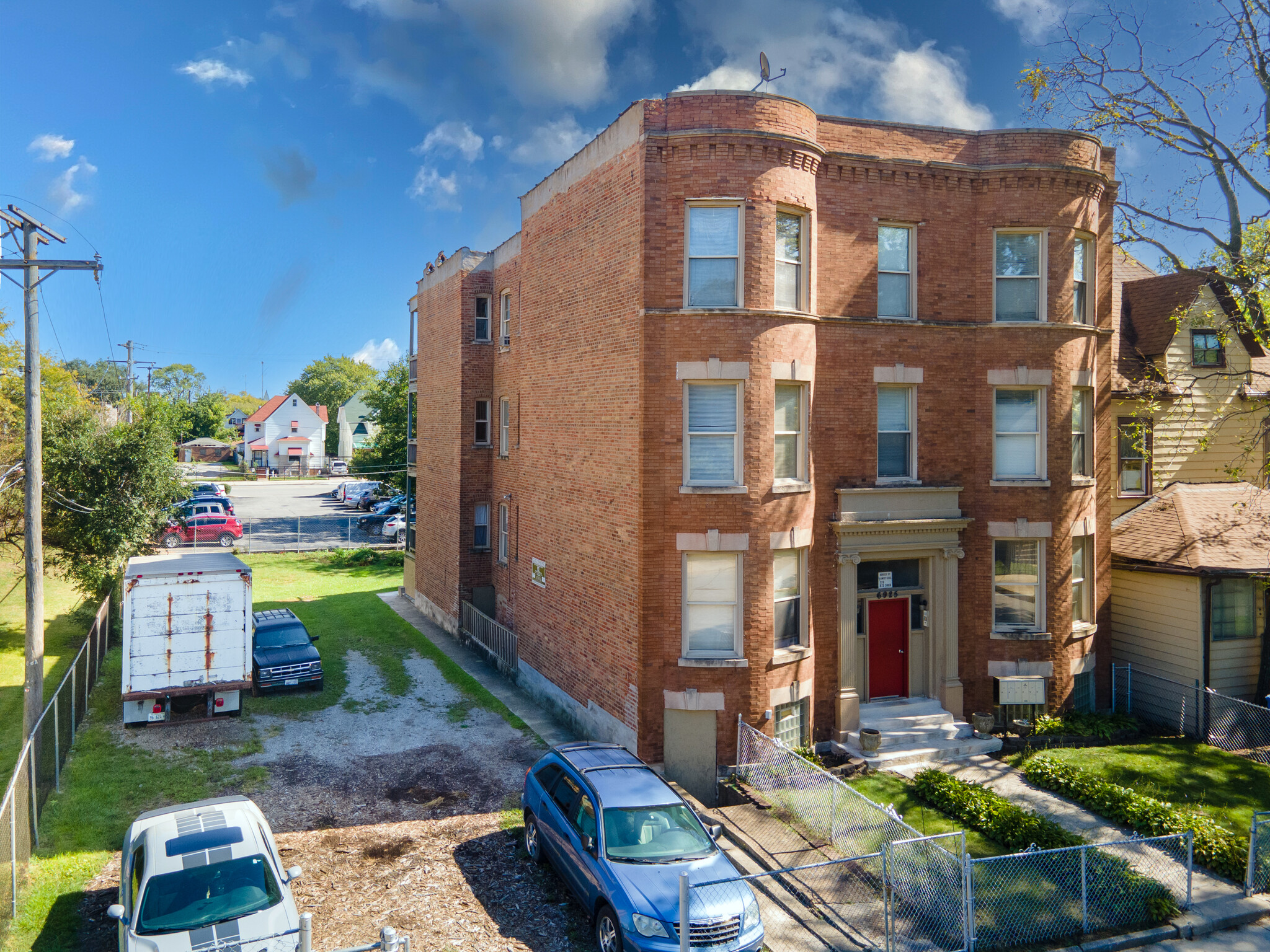 6925 S Yale Ave, Chicago, IL for Sale