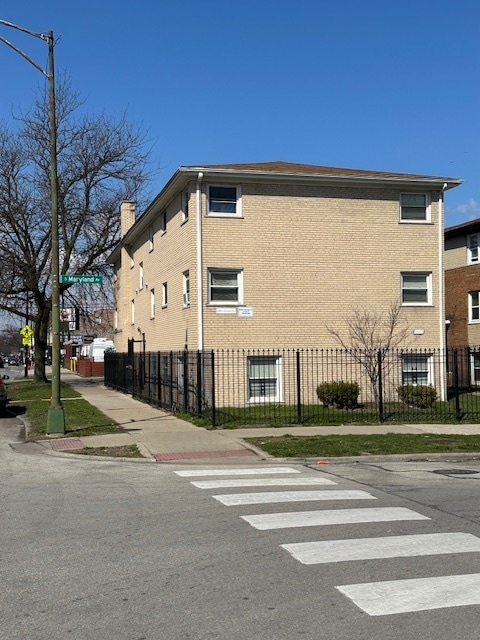 8258 S Maryland Ave, Chicago, IL for Sale