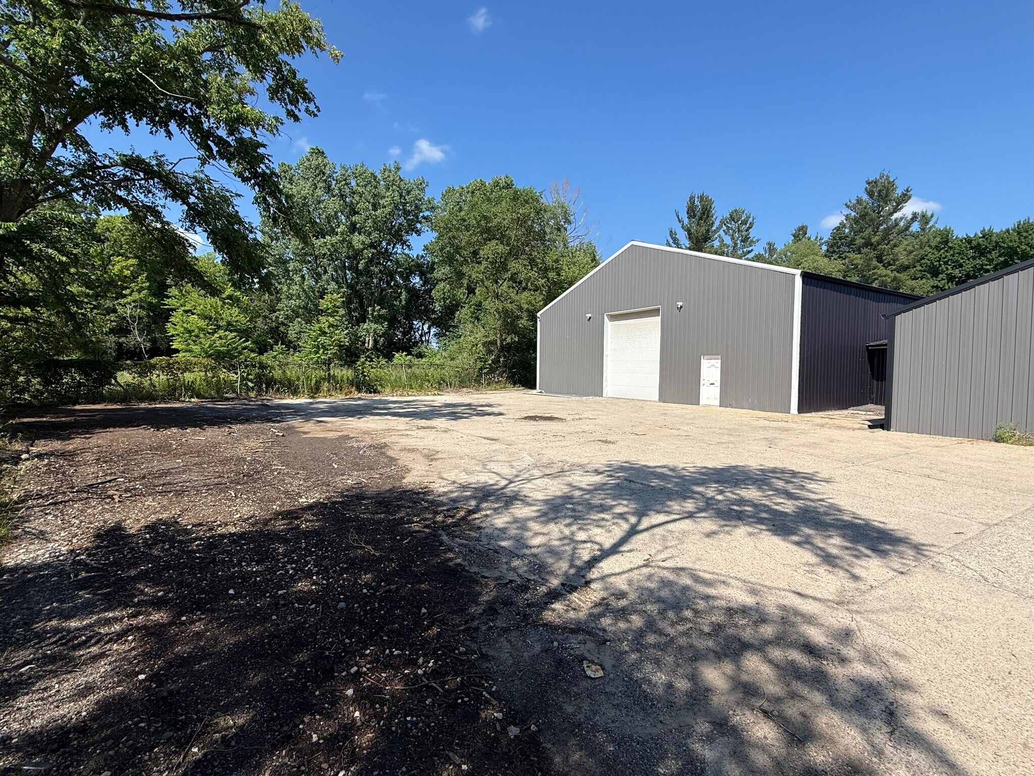 8325-8327 Belding Rd NE, Rockford, MI for Rent