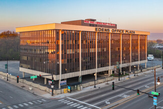 Chicago, IL Office, Office/Medical - 4801 W Peterson Ave