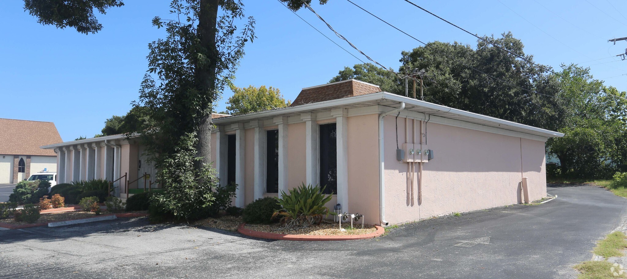 1721 Ridgewood Ave, Daytona Beach, FL for Rent