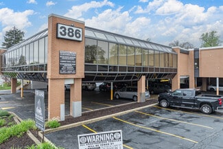Elmhurst, IL Office/Medical - 386 N York Rd
