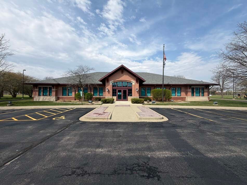 3167 Robbins Rd, Springfield, IL for Sale