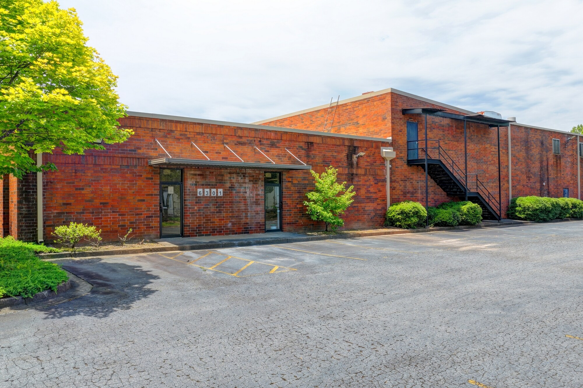 6301 Best Friend Rd, Norcross, GA for Rent