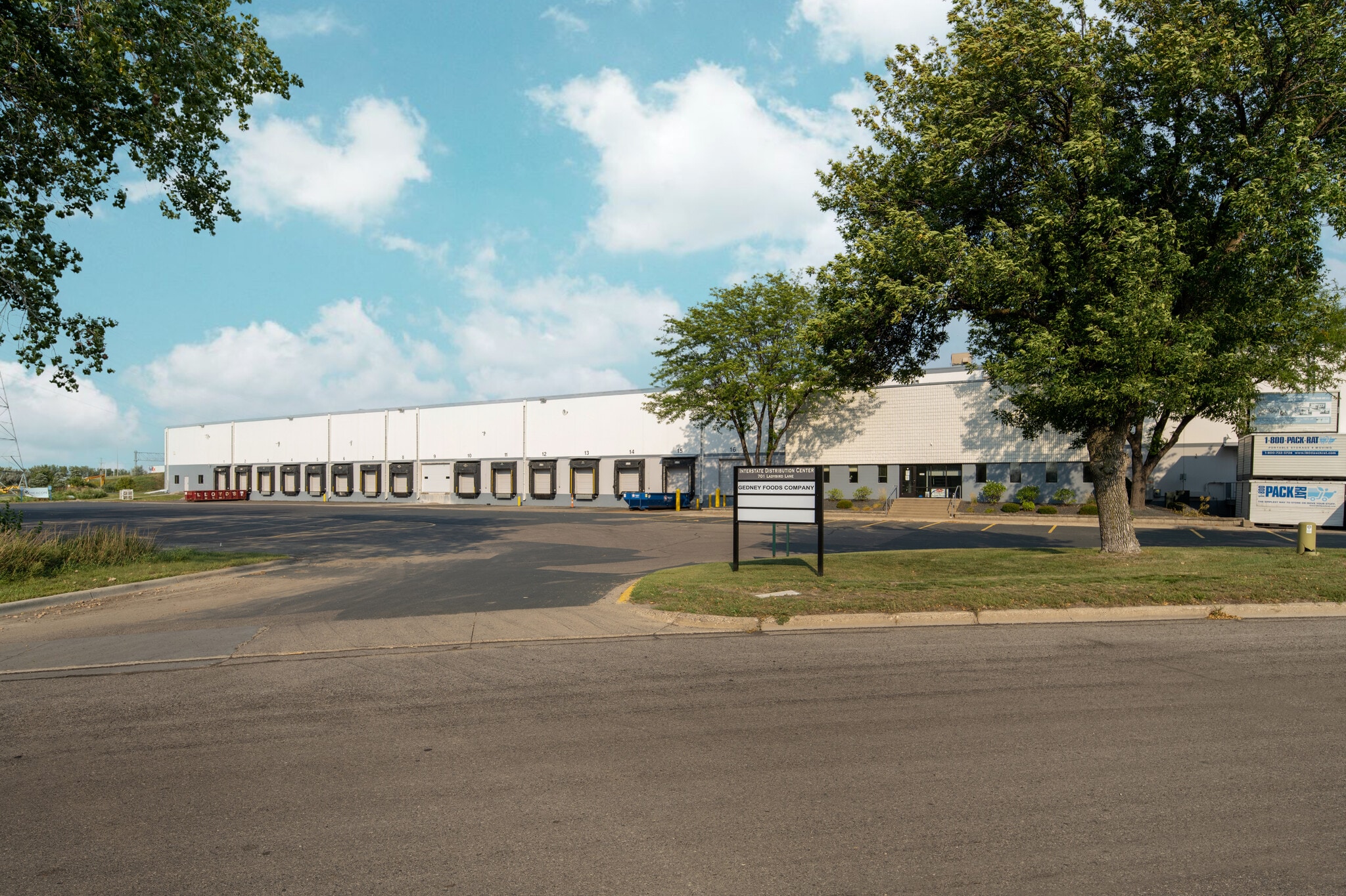 701 Ladybird Ln, Burnsville, MN for Rent