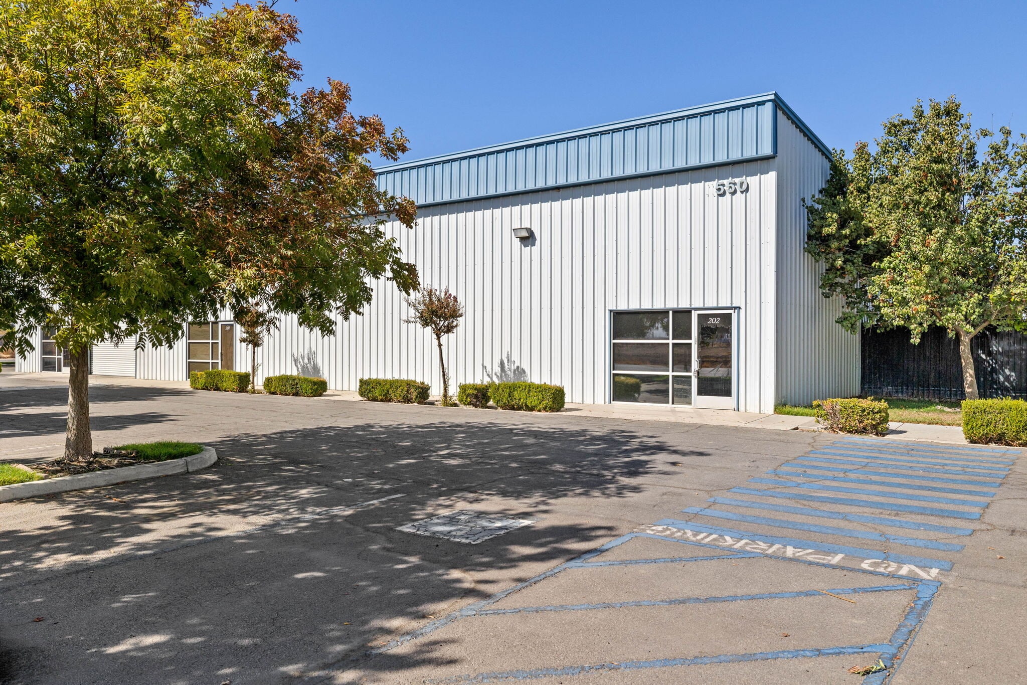 2550 E Belle Ter, Bakersfield, CA for Rent
