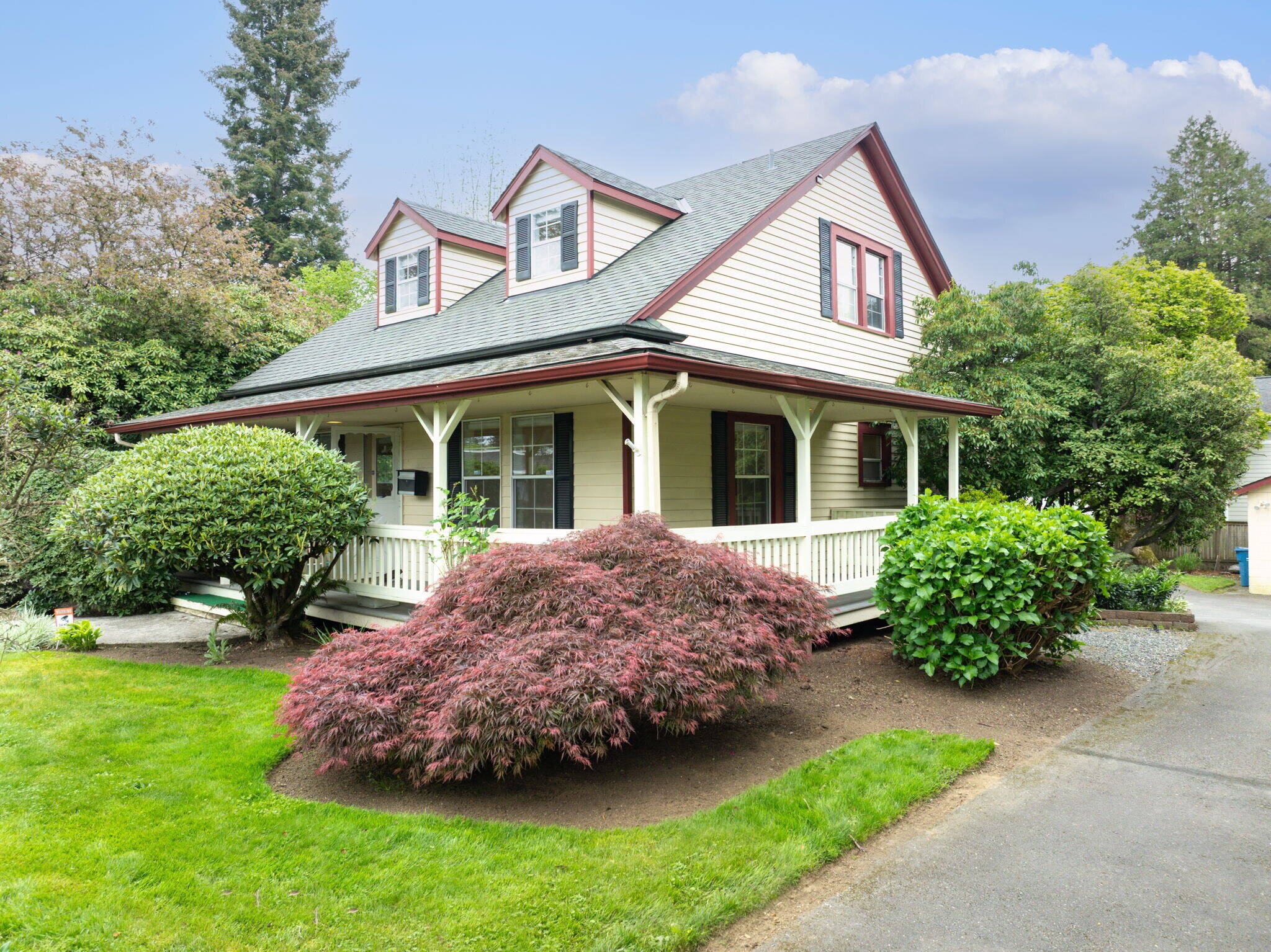 654 W Main St, Monroe, WA for Sale