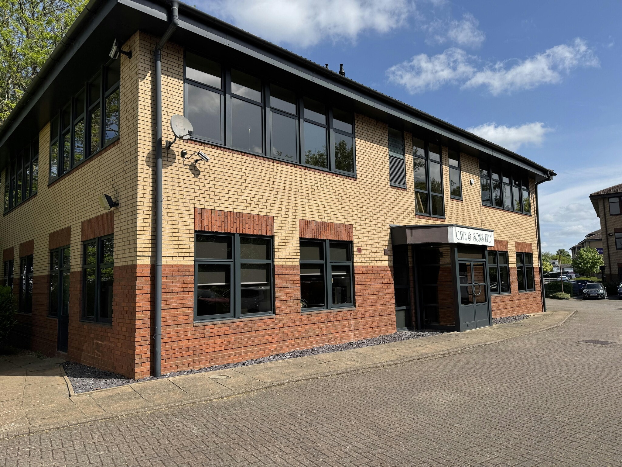 6 Rushmills, Northampton, NTH for Rent