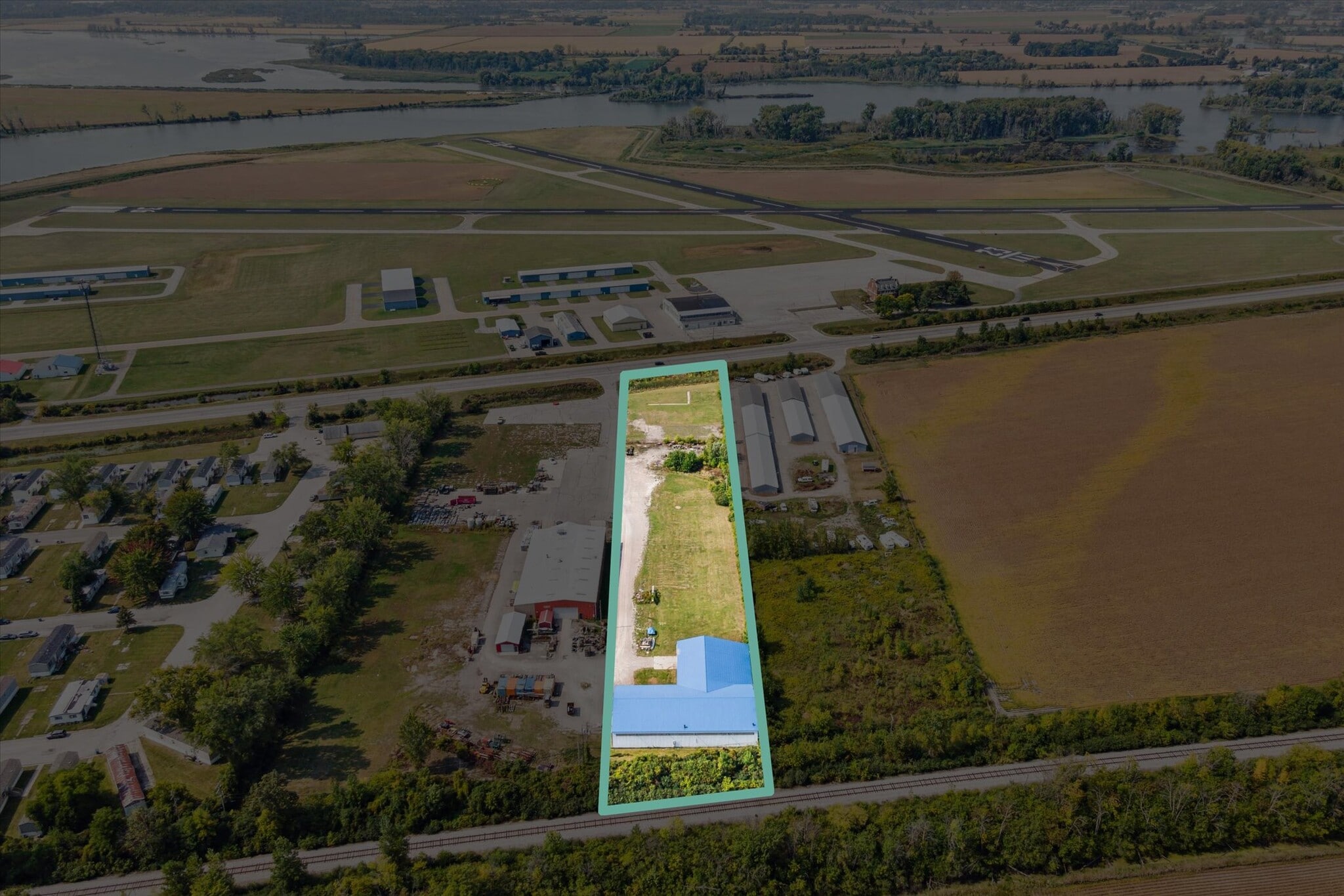 683 River Rd, Bay City, MI for Sale