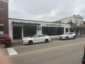 Wheaton, IL Retail - 122 N Main St