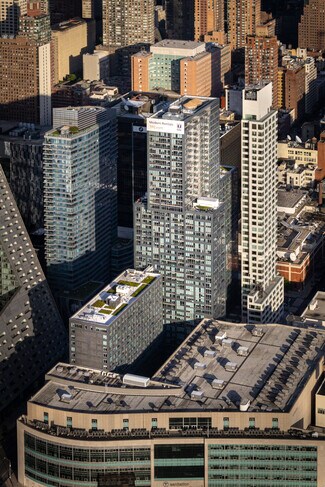 New York, NY Retail - 606 W 57th St