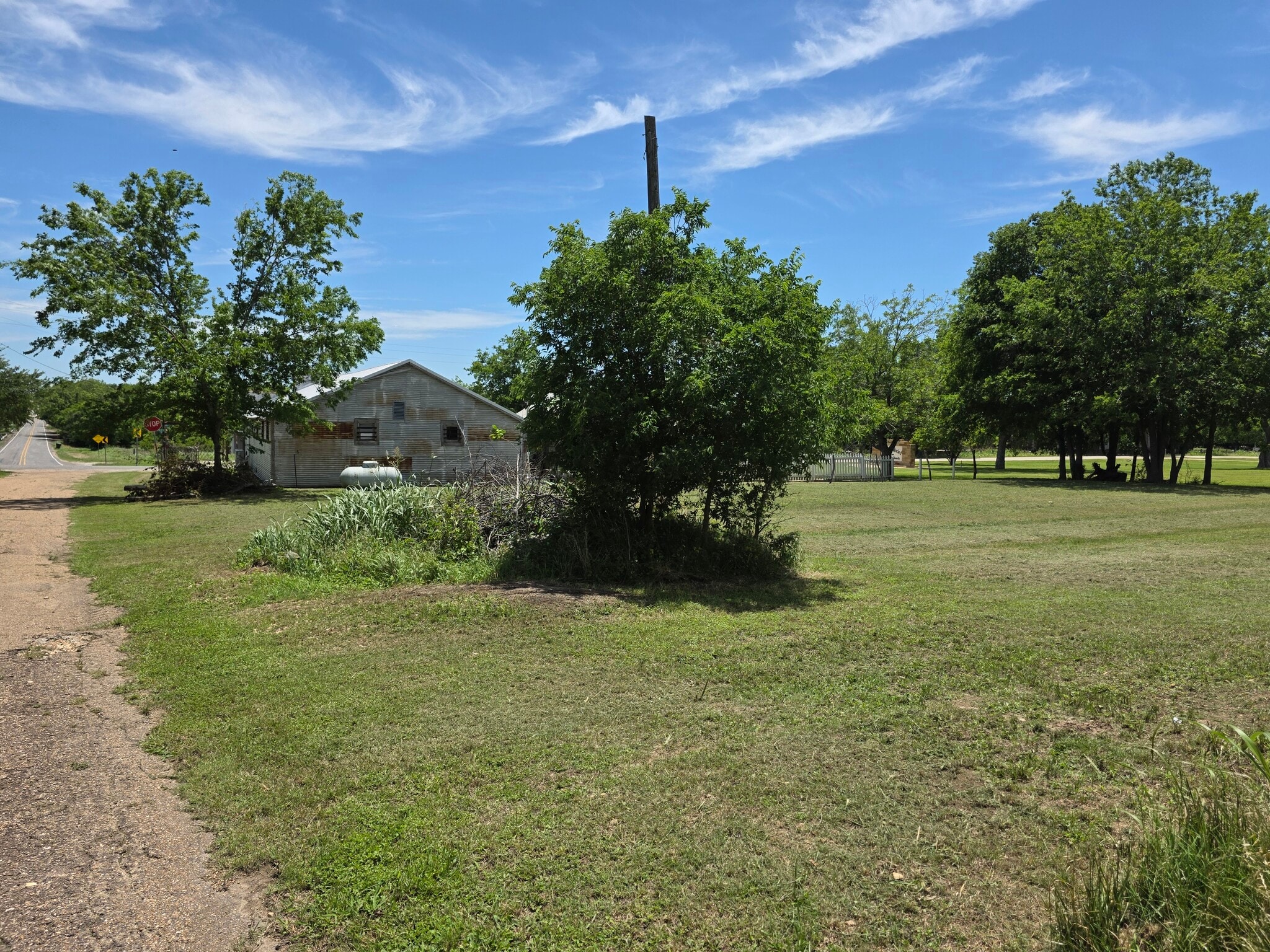 110 County Road 421, Thorndale, TX for Sale