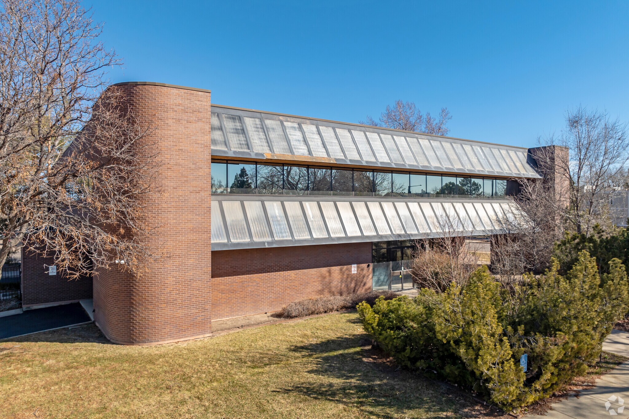 1095 S Monaco Pky, Denver, CO for Rent