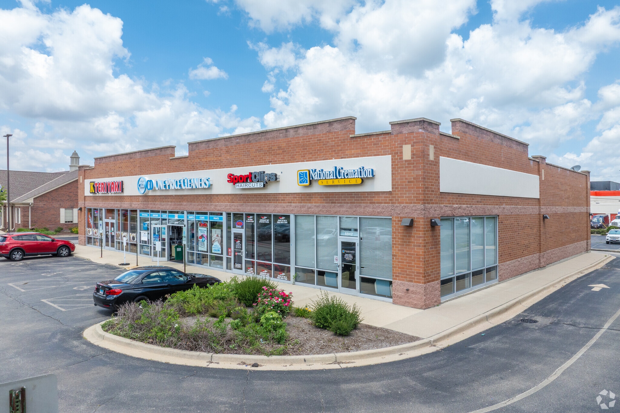 5942-5948 W Touhy Ave, Niles, IL for Rent