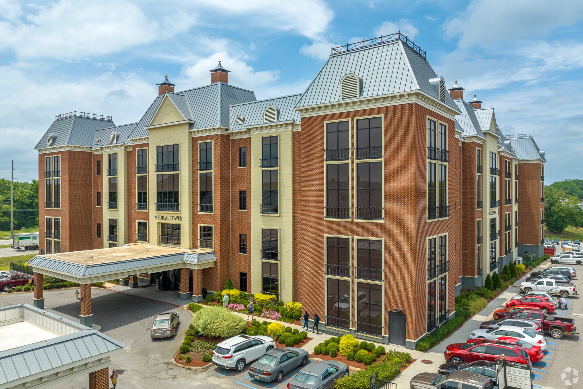 2826 Ross Clark Cir, Dothan, AL for Rent