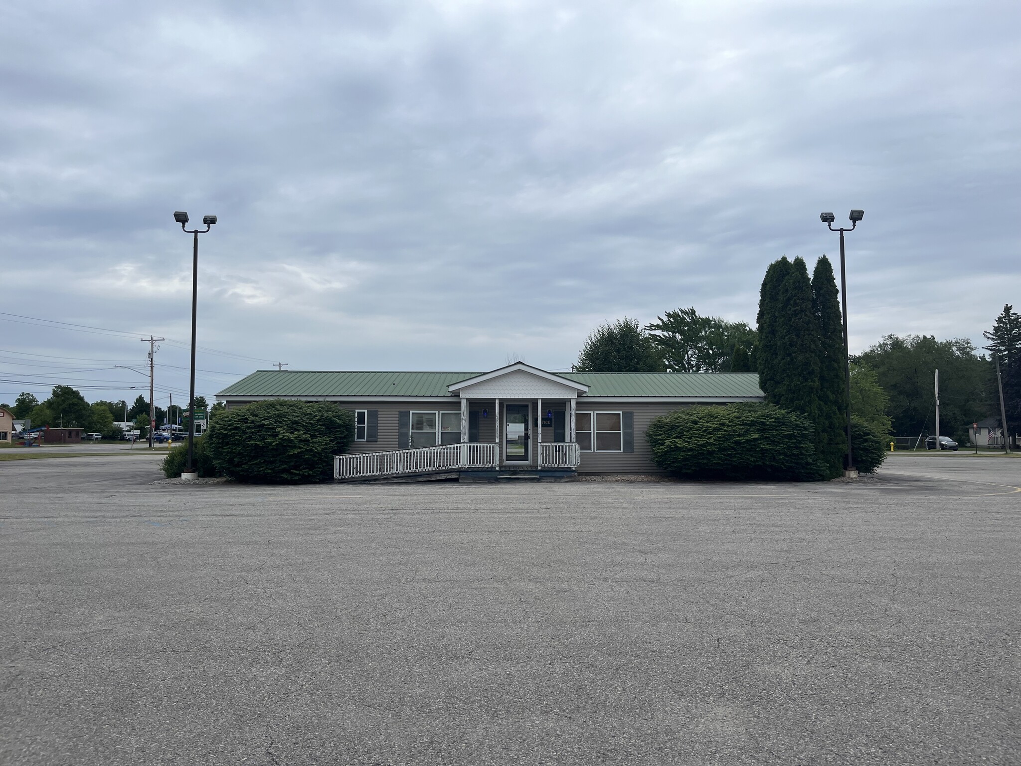 810 N Birch St, Kalkaska, MI for Sale