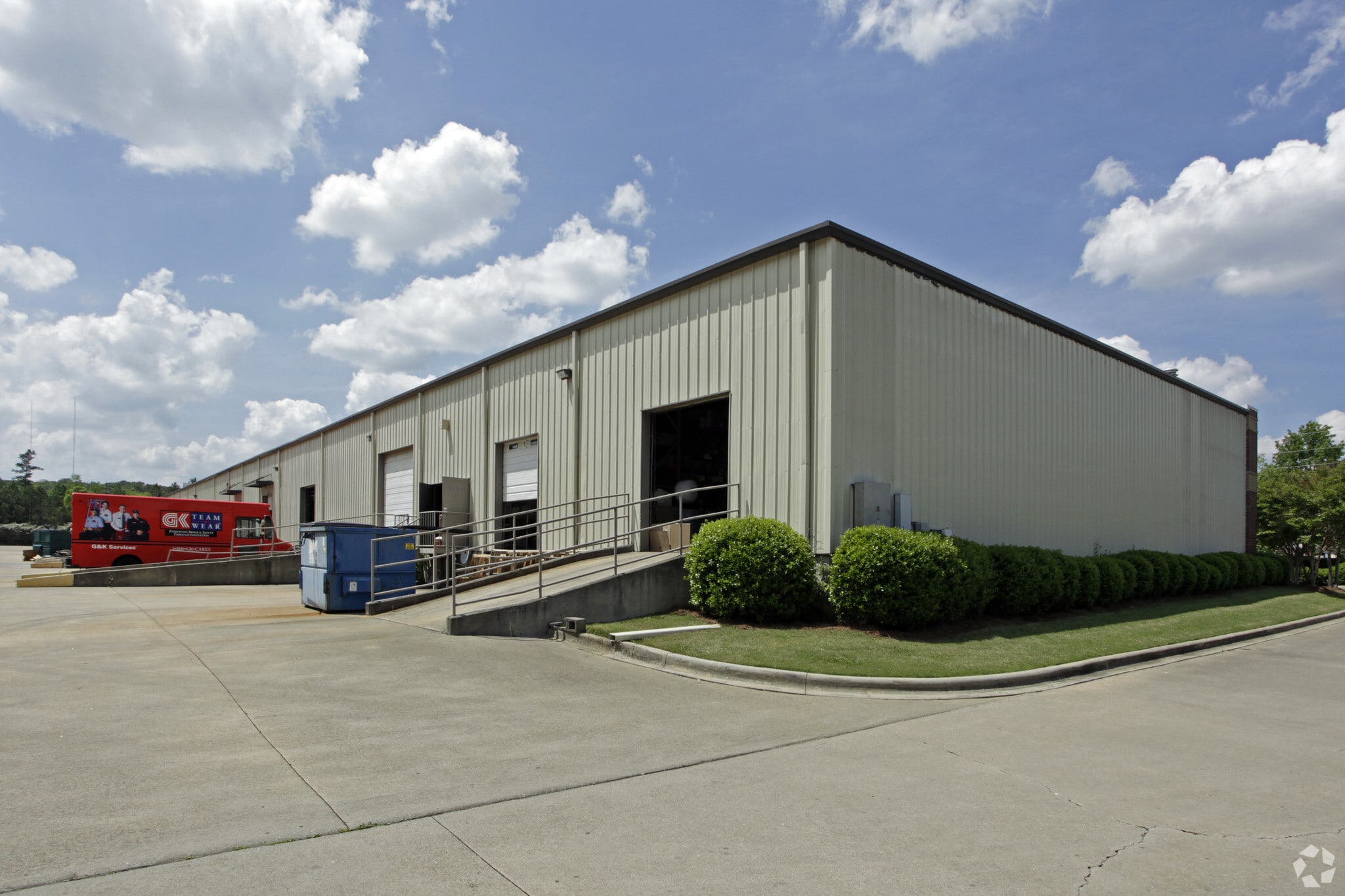 241-277 Lyon Ln, Birmingham, AL for Rent
