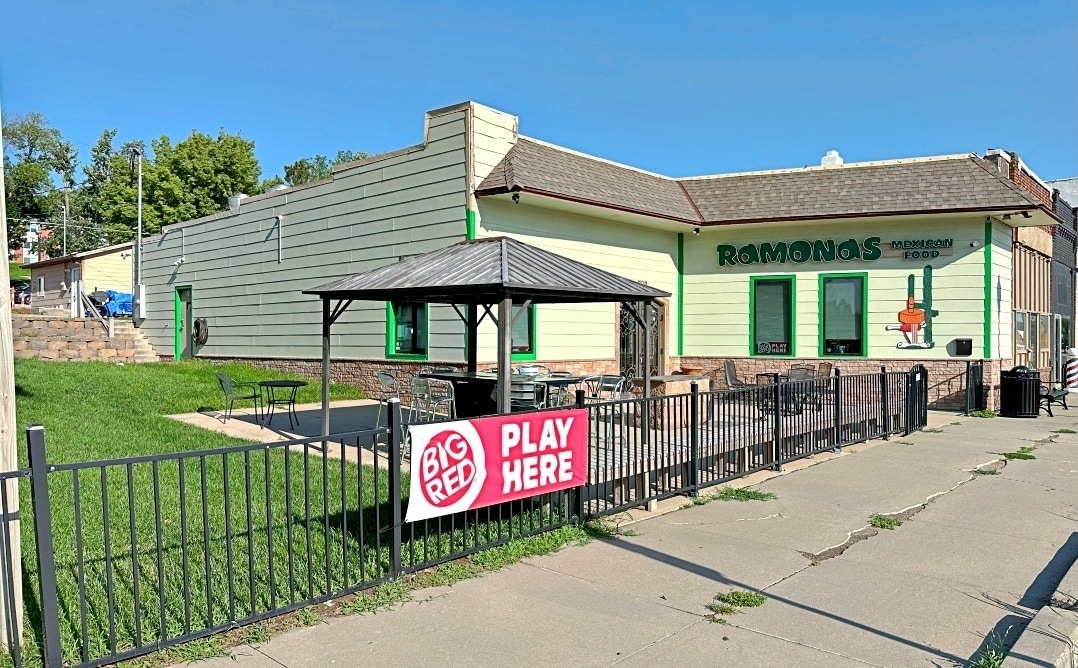 8508-8510 N 30th St, Omaha, NE for Sale