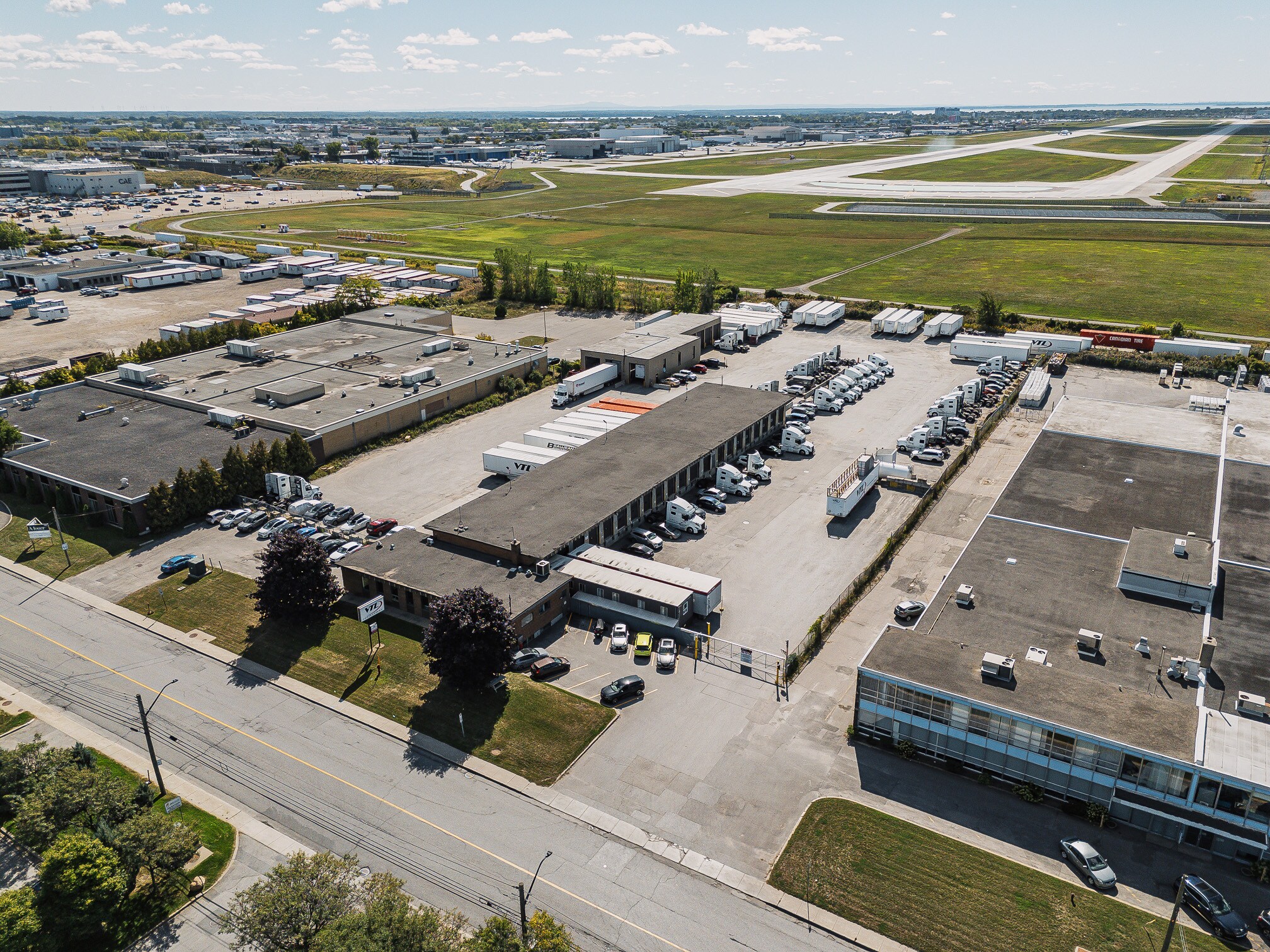 700 Montée de Liesse, Montréal, QC for Sale