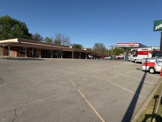 Buckner, MO Retail - 6 E Monroe St