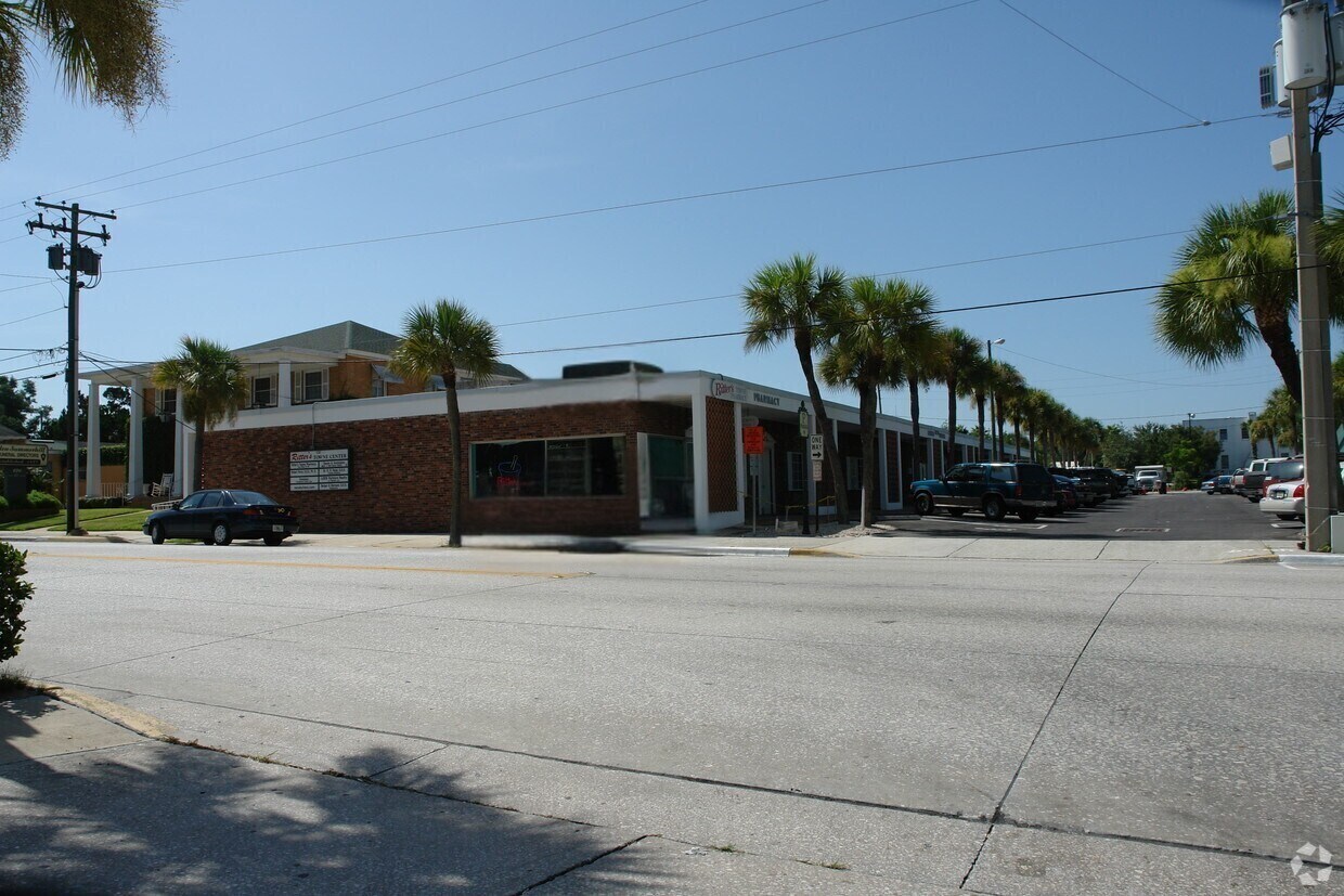 120 E New York Ave, Deland, FL for Rent