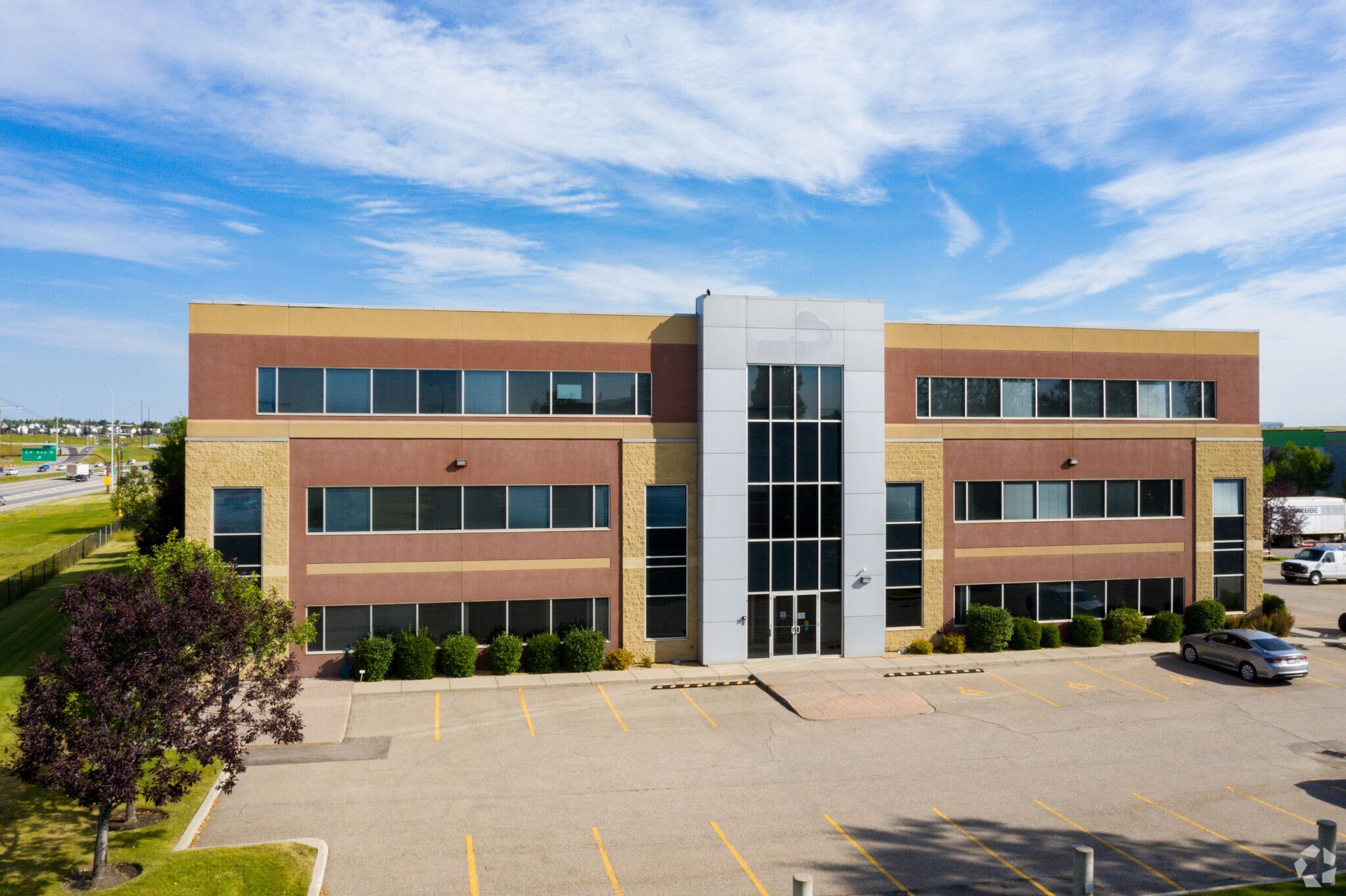 5735 7th St NE, Calgary, AB for Rent