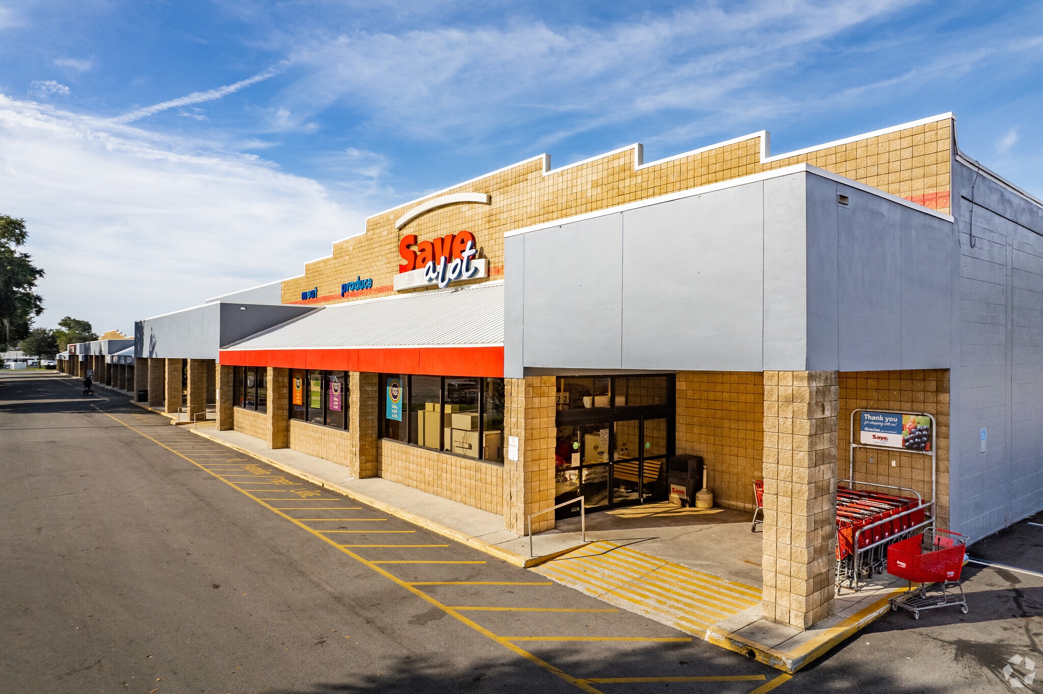 911-933 N Central Ave, Umatilla, FL for Sale