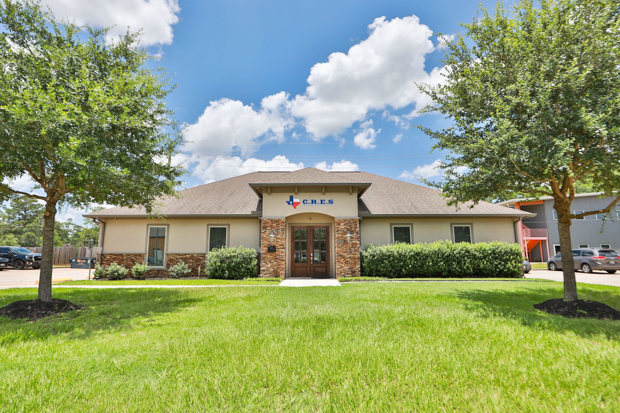 13715 Office Park Dr, Houston, TX for Sale