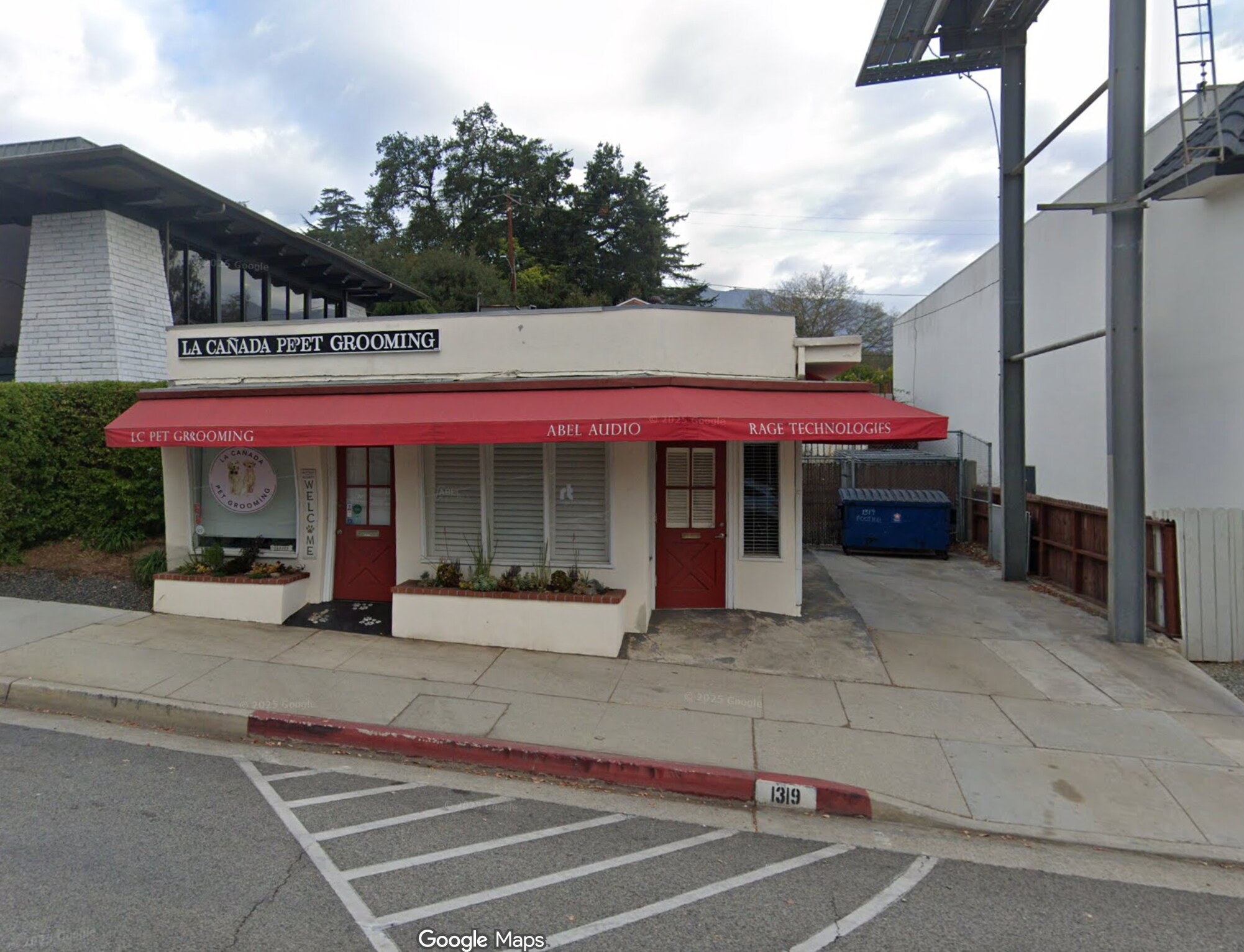 1319 1/2 Foothill Blvd, La Canada Flintridge, CA for Rent