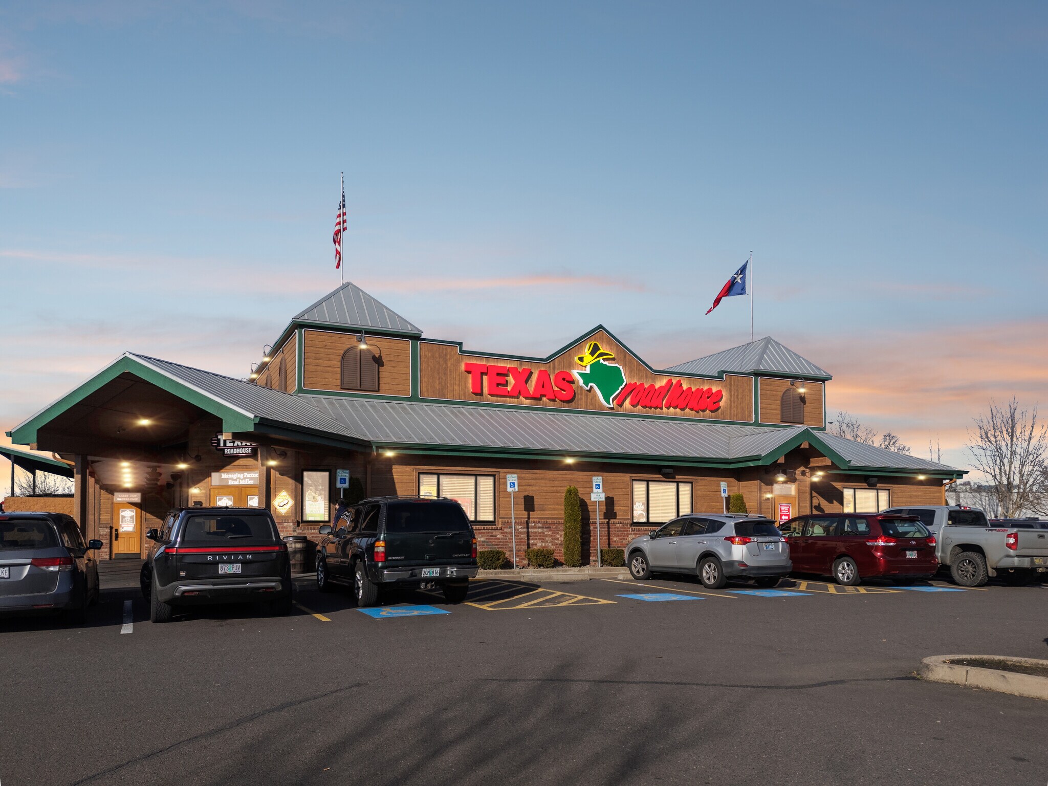 1060 Valley River Way, Eugene, OR for Sale