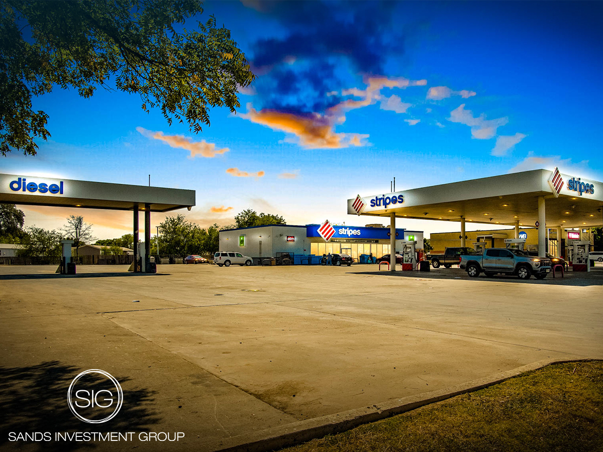 2819 Main st, Uvalde, TX for Sale